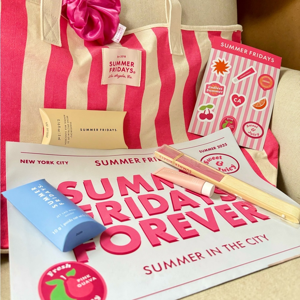SUMMER FRIDAYS PINK GUAVA TOTE Everything Included